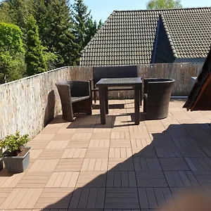 Zwei Etagen Im Grünen Apartment